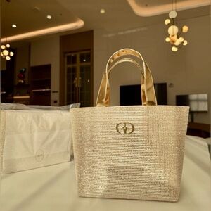 Dior Beauty Limited Holiday Edition Gold Edition Gold Star Tote Bag (Medium) NWT
